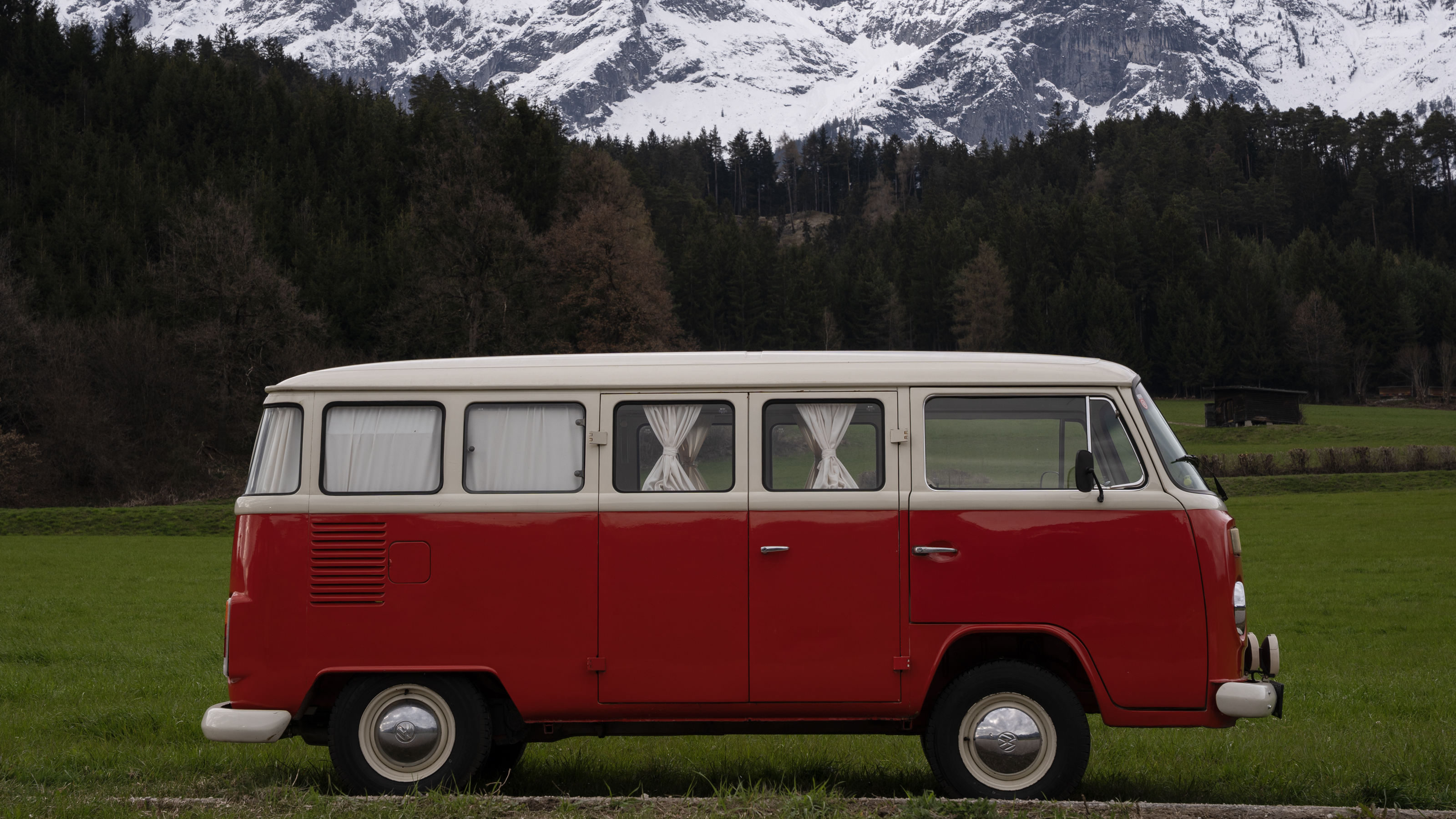 VW T2b, Seitenansicht